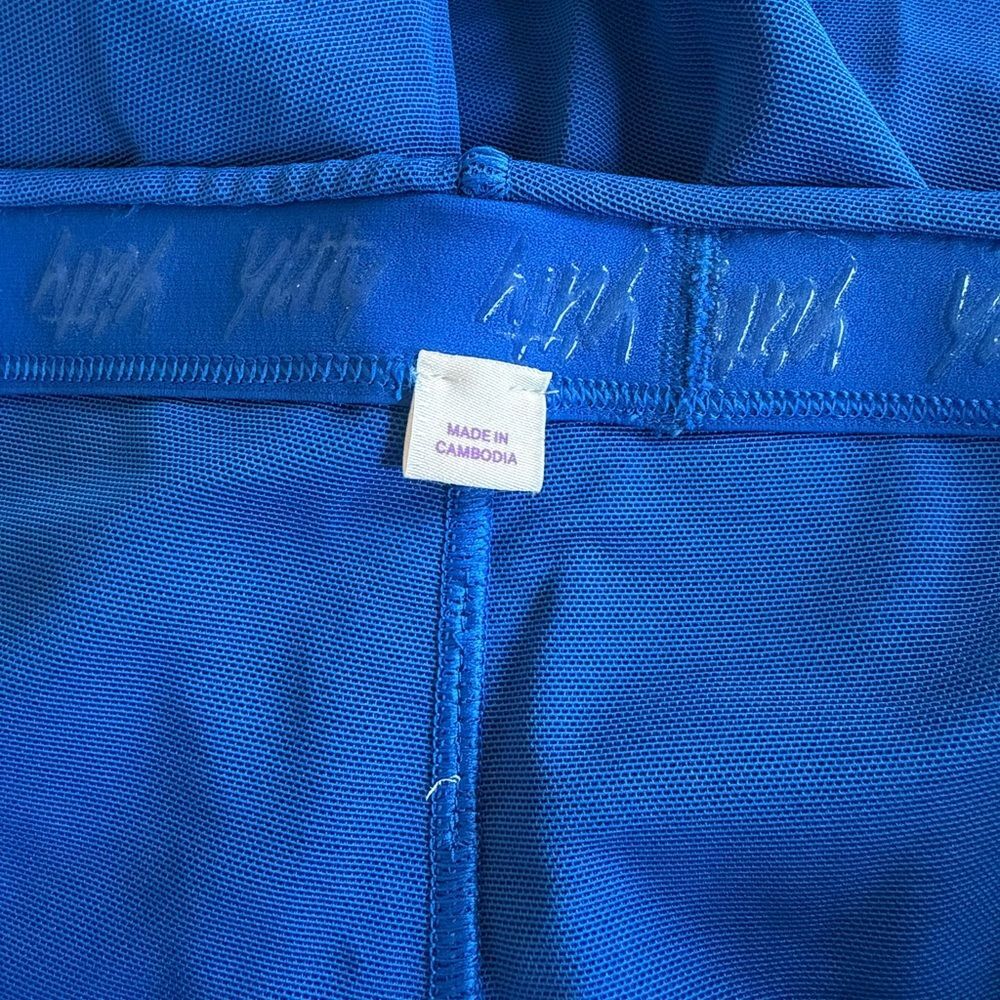 Fabletics YITTY Mesh Me Smoothing High Rise Shorts Cobalt Blue Size XL - Picture 3 of 4
